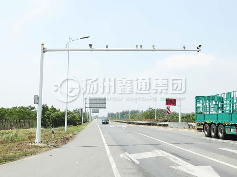 DJG-002，電子警察桿，闖紅燈抓拍桿