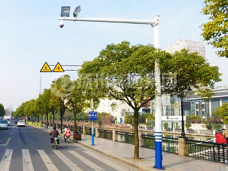 DJG-018，電子警察桿，治安監(jiān)控桿