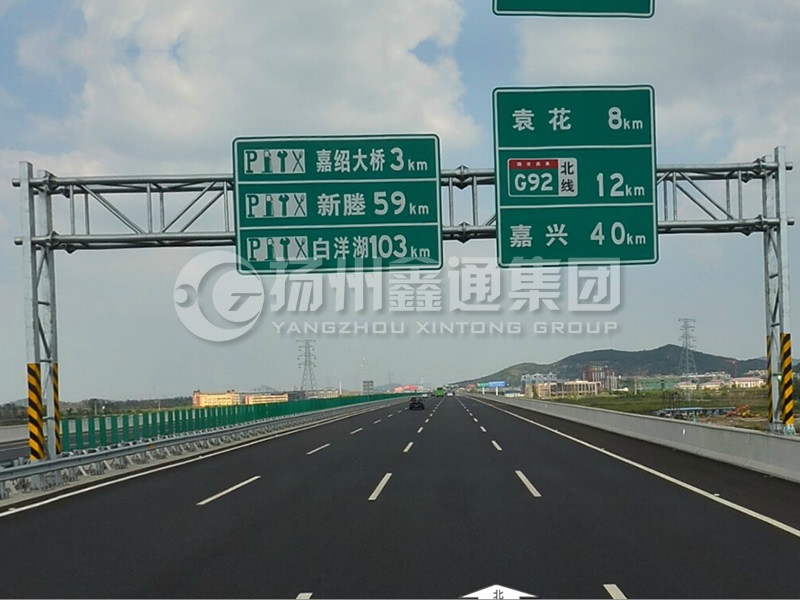 LMJ-029，桁架式標志牌龍門架