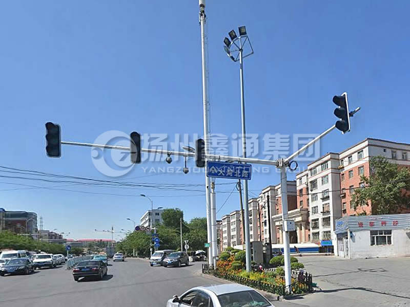 XHDG-050，八棱直角懸臂信號燈桿